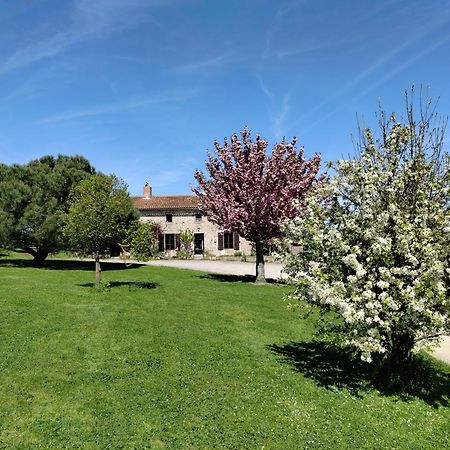 Le Moulin Du Fresne, Chambres D'Hotes Gourgé Екстериор снимка