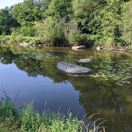 Le Moulin Du Fresne, Chambres D'Hotes Gourgé Екстериор снимка